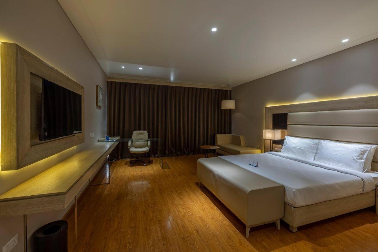Sarovar Portico Morbi 외부 사진